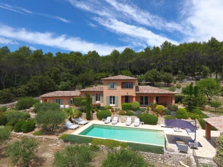 maison à louer avec piscine dans le sud de la france